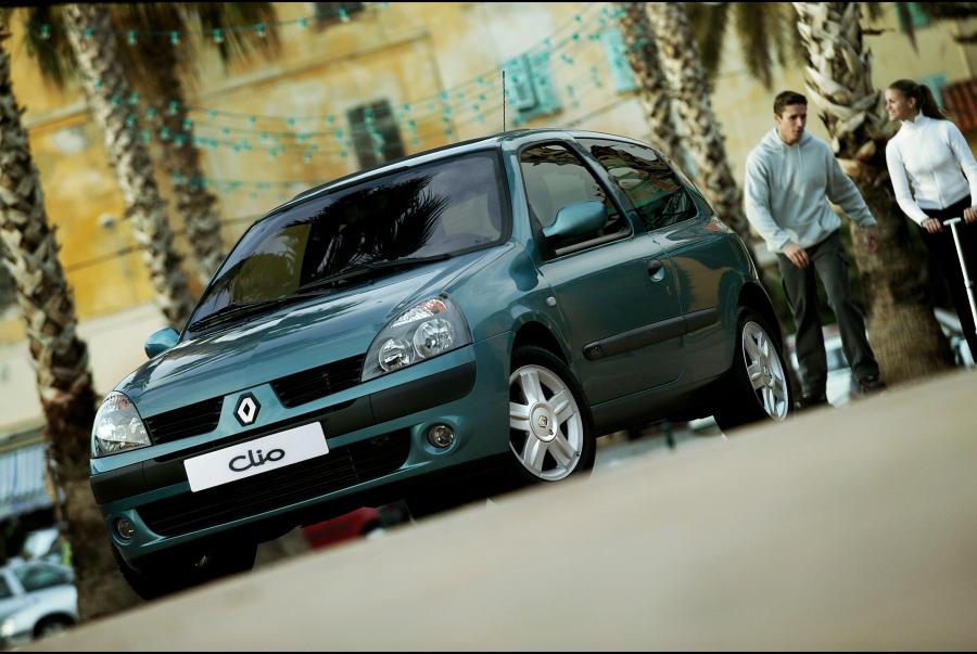  Renault Clio 3-Door 2001 года  (фото 51 из 58)